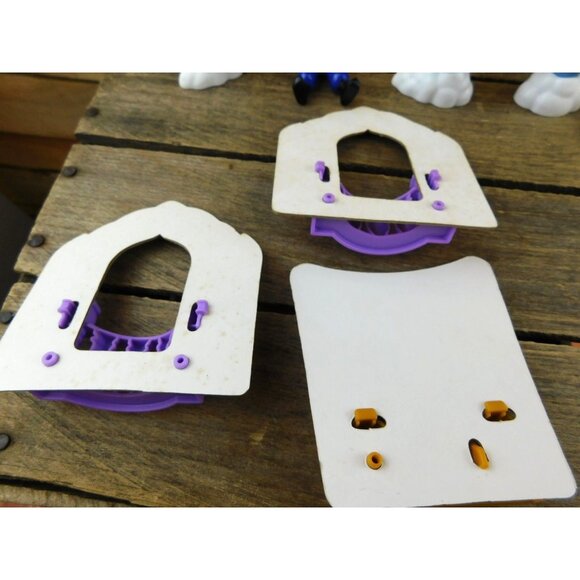 Lot of Vintage Disney Aladdin Plastic Figurines Playset Pieces Genie Jasmine - Picture 6 of 8